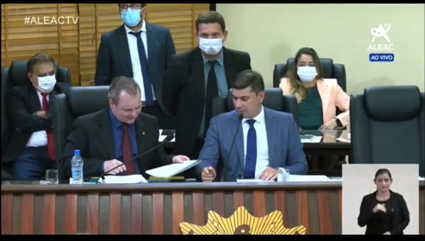 Falha da Mesa Diretora da Aleac não coloca em votação PL do reajuste de 5,42% e matéria deve voltar à pauta na terça